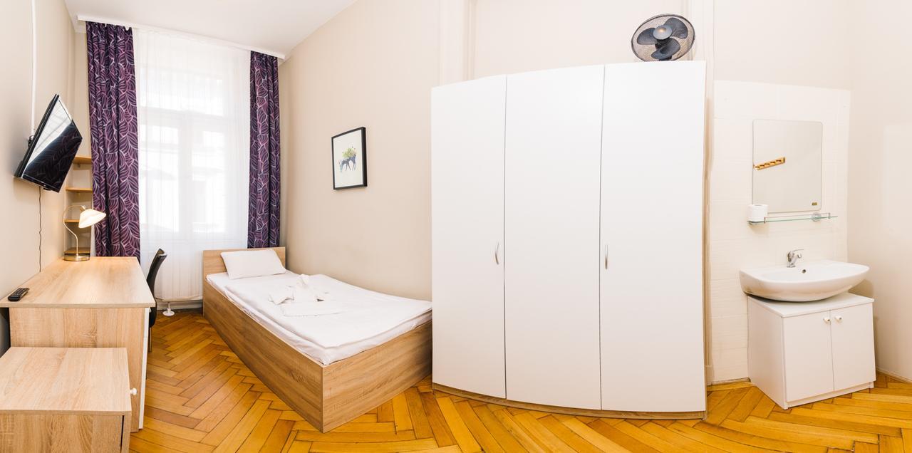 Centric Lifestyle Apartments Budapest Exteriör bild