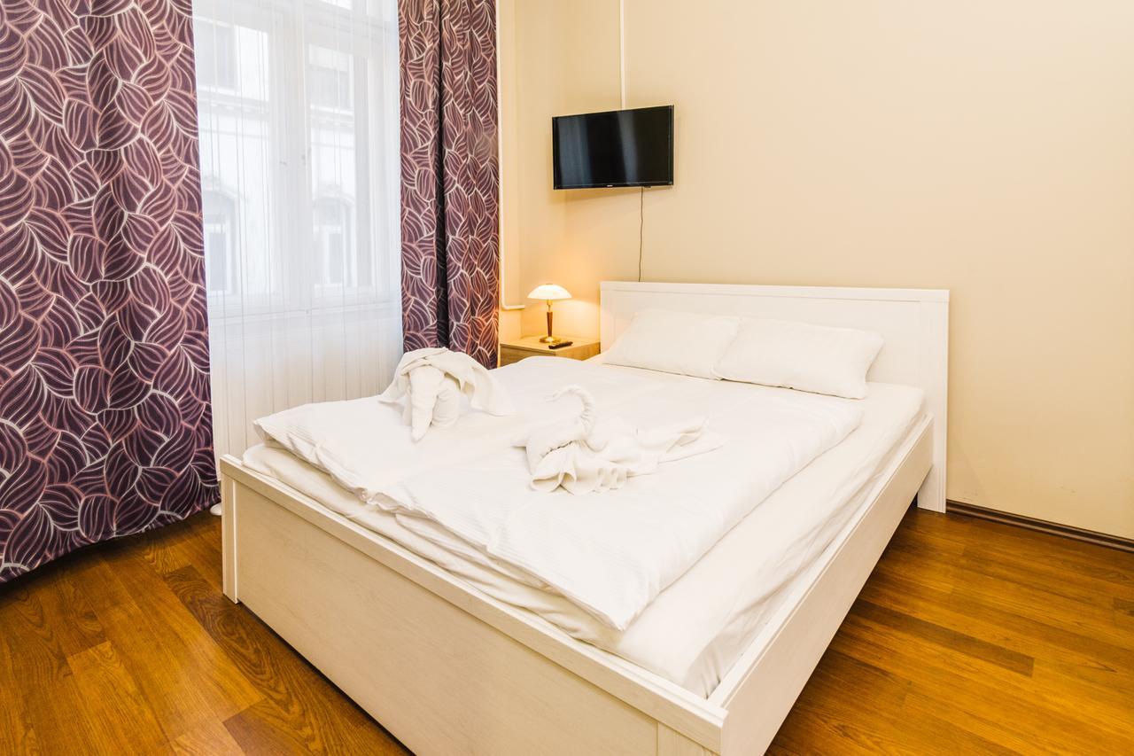 Centric Lifestyle Apartments Budapest Exteriör bild