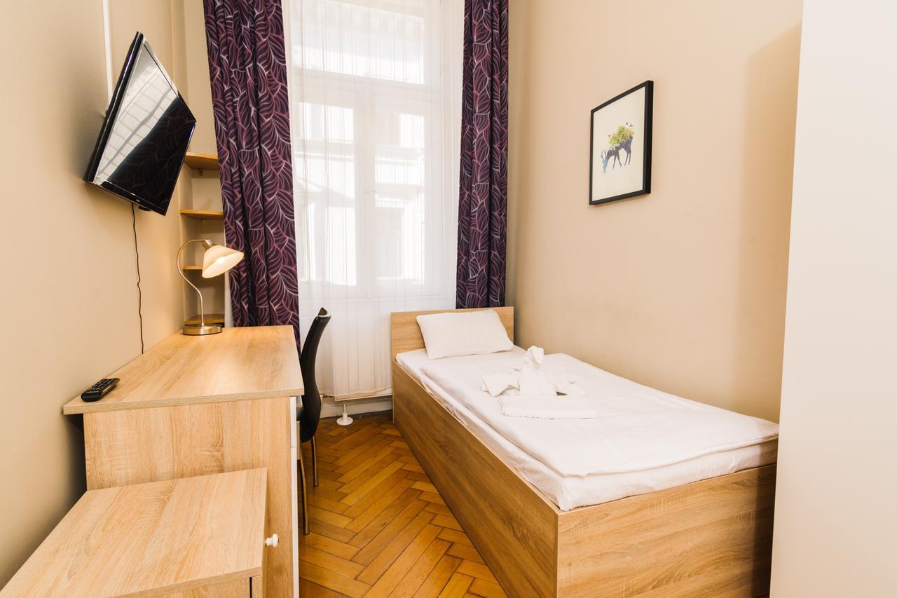 Centric Lifestyle Apartments Budapest Exteriör bild
